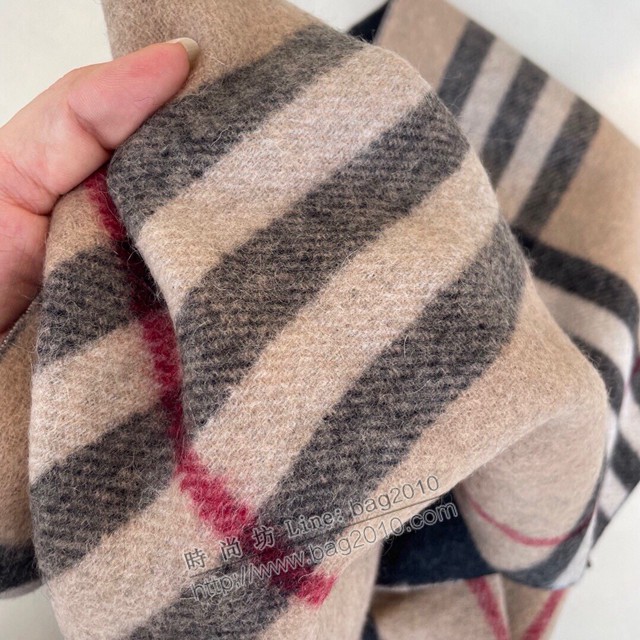 Burberry外貿出口尾單羊羔絨格紋雙面圍巾 巴寶莉2021經典巴格雙面圍巾  mmj1089
